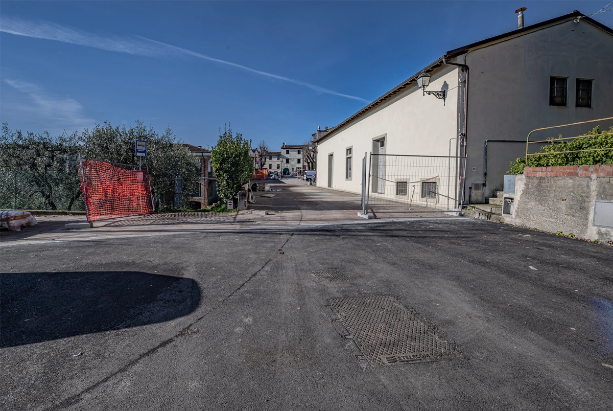 PIAZZA SAN GENNARO - Gallery