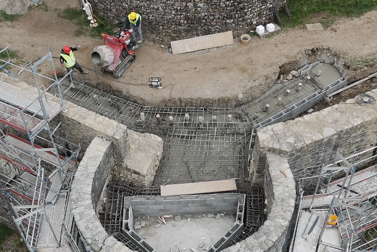 CASTELLO DI COMPIANO - Gallery